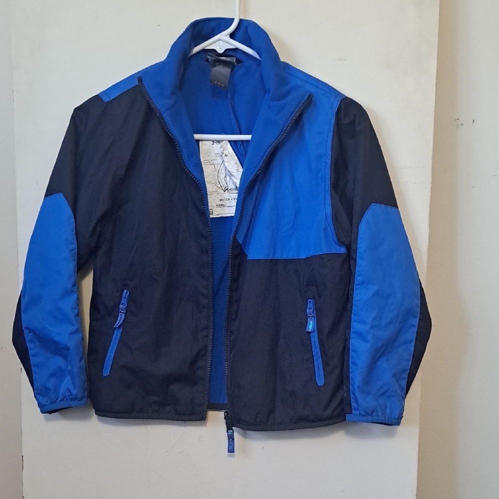 Champion Boys Shell Jacket. Size S 6-7 Black And Blue Water Resistent Full Zip.